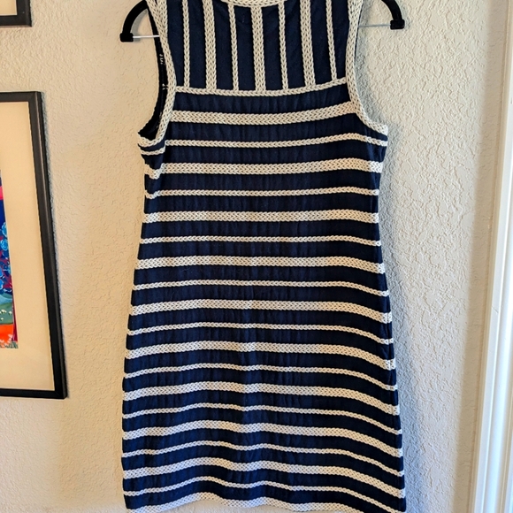 Max Studio Embroidered Shift Dress Nautical Navy and White Classic 100% Cotton - Picture 4 of 7